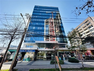 Oficina en venta en Metro Manuel Montt, Providencia - 1 dormitorio, 1 baño
