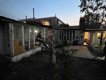 Casa en venta en Mall Plaza Egaña, La Reina - 7 dormitorios, 2 baños
