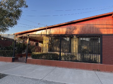 Casa en venta en Uruguay con av salvador allende, Puente Alto - 3 dormitorios, 2 baños