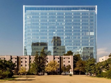 Oficina en arriendo mensual en Edificio Cerro el Plomo, Las Condes - 6 dormitorios, 3 baños