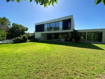 Casa en venta en Chamisero, Colina - 5 dormitorios, 5 baños