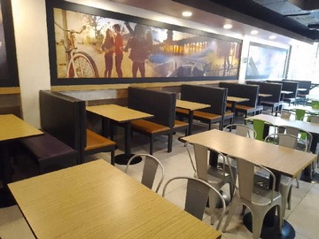 Local Comercial en arriendo mensual en Espectacular // Restaurante // Retail // Etc (163505), Santiago - 4 baños