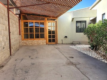 Casa en venta en Se vende amplia casa sector los salares, Calama - 3 dormitorios, 3 baños
