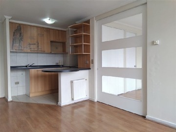 Departamento en arriendo mensual en Metro Santa Lucía (L1), Santiago - 1 dormitorio, 1 baño