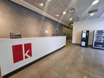 Oficina en arriendo mensual en Oficina en Arriendo Kennedy G. de Alderete (173551), Vitacura - 1 baño