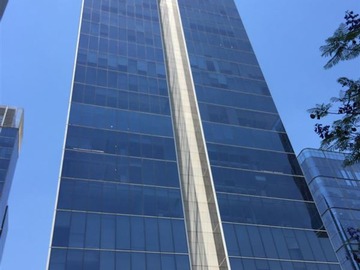 Oficina en arriendo mensual en Edificio Mistral/ Rosario Norte, Las Condes - 1 dormitorio, 4 baños