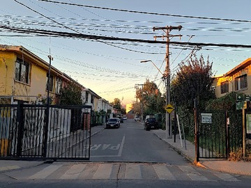 Casa en venta en Av. Domingo Sta. María, Renca - 3 dormitorios, 2 baños