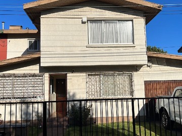 Casa en venta en Parlamento de Negrete, San Pedro de la Paz - 5 dormitorios, 2 baños