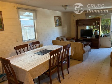 Casa en venta en Troncos Viejos, Villa Alemana - 3 dormitorios, 1 baño