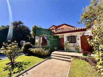 Casa en venta en Bosques de montemar, Concón - 5 dormitorios, 4 baños