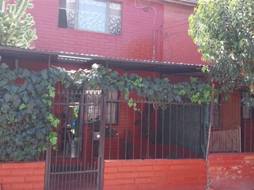 Casa en venta en Villa Santa Carolina, Maipú - 2 dormitorios, 1 baño