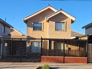 Casa en venta en Se Vende Propiedad con Potencial Comercial - 3 dormitorios, 3 baños