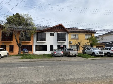 Casa en arriendo mensual en A solo 5 cuadras de la plaza de Armas, Chillán - 5 dormitorios, 4 baños