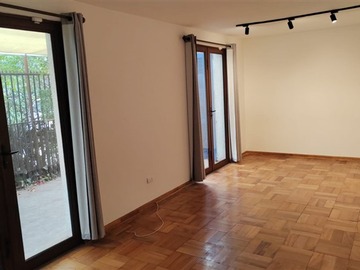 Casa en arriendo mensual en Sebastián Elcano, Las Condes - 3 dormitorios, 4 baños