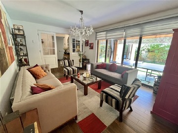 Casa en venta en Casa en condominio colegio Andre Plaza Ossandón, La Reina - 5 dormitorios, 3 baños