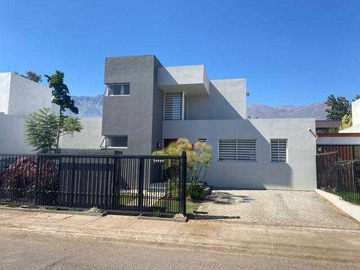 Casa en venta en Alberto Valenzuela Llanos / Tobalaba (72258), Peñalolén - 3 dormitorios, 2 baños