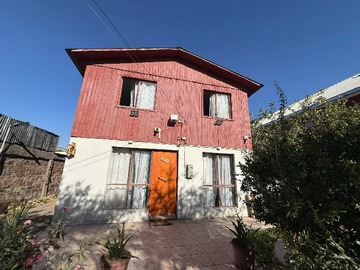 Casa en venta en Casa 2 pisos aislada, buena ubicación (170901), El Bosque - 4 dormitorios, 1 baño