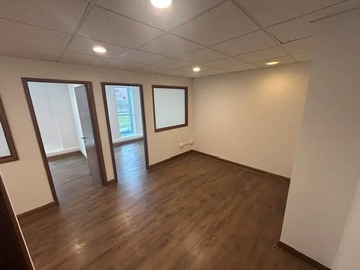 Oficina en arriendo mensual en Excelente Oficina en Arriendo, Reñaca, Viña del Mar - 2 dormitorios, 1 baño