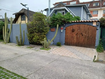 Casa en venta en Viña del Mar, Viña del Mar - 4 dormitorios, 4 baños