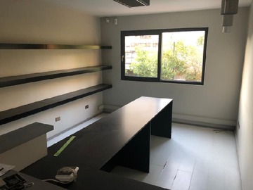 Oficina en arriendo mensual en Cercano a metro y ricardo lyon corazón de providencia, Providencia - 3 dormitorios, 2 baños