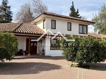 Casa en venta en Venta casa club de golf brisas de chicureo 5d + 5b + servici, Colina - 5 dormitorios, 5 baños