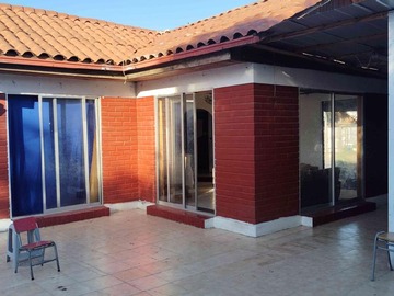 Casa en venta en Potrerillos, Peñalolén - 4 dormitorios, 2 baños