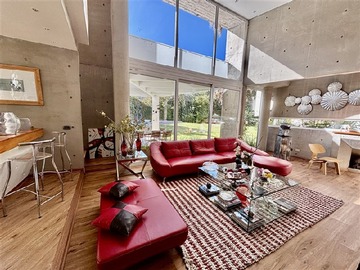 Casa en venta en Santuario del Valle/ Los Trapenses, Lo Barnechea - 4 dormitorios, 4 baños