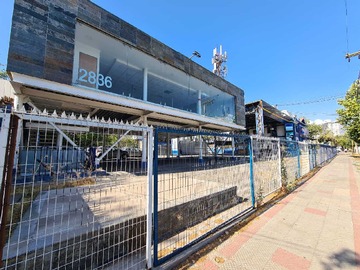 Local Comercial en arriendo mensual en Arrienda vende 500 y 1500 m2 (167343), Providencia - 1 dormitorio, 4 baños