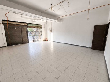 Local Comercial en arriendo mensual en Gran Arriendo Local Comercial 80m² Independencia (180806), Independencia - 1 baño