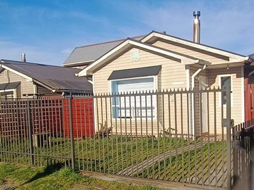 Casa en arriendo mensual en Amplia y cómoda casa 2 dormitorios PVaras (178674), Puerto Varas - 2 dormitorios, 1 baño