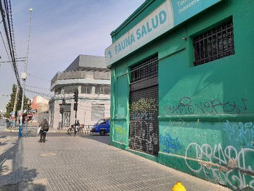 Local Comercial en arriendo mensual en Local Comercial Esquina, Amplio y Moderno (173915), Independencia - 4 baños