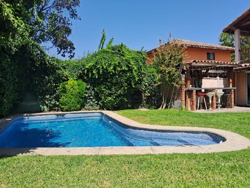 Casa en venta en Pedro Fontova, Huechuraba - 6 dormitorios, 3 baños
