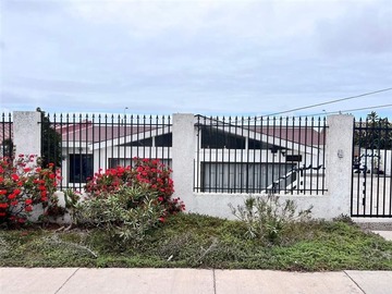 Casa en venta en La Serena calle cisternas, La Serena - 3 dormitorios, 2 baños
