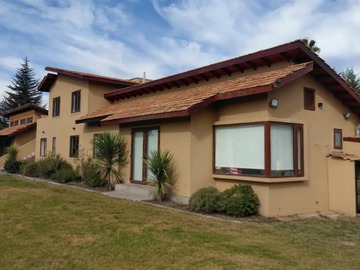 Parcela en venta en Se Vende Parcela con Casa en Condominio Santa Sara - 5 dormitorios, 4 baños