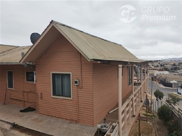Casa en arriendo mensual en Pasaje los claveles, Coquimbo - 4 dormitorios, 2 baños