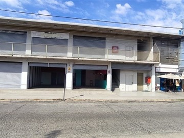 Local Comercial en arriendo mensual en Av Santa Rosa Con Américo Vespucio, La Cisterna - 2 baños