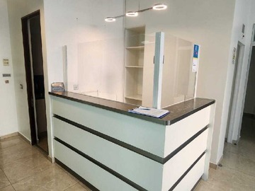 Oficina en venta en Clinica dental, clinica estetica permisos (169851), Las Condes - 5 dormitorios, 2 baños
