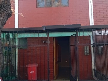 Casa en arriendo mensual en Arriendo Casa 2 Pisos Villa San José de la Estrella, La Florida - 2 dormitorios, 2 baños