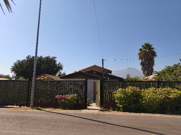 Casa en venta en Los Araos, Rabuco, Hijuelas - 5 dormitorios, 2 baños