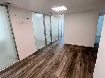 Oficina en venta en Oficina Santiago Centro (74077), Santiago - 2 baños