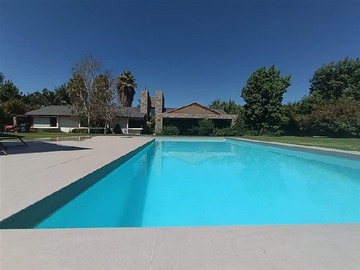 Casa en venta en Condominio Santa Ester 1812, Colina - 3 dormitorios, 4 baños