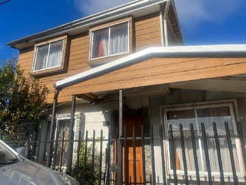 Casa en arriendo mensual en Camino a Coronel, Coronel - 4 dormitorios, 2 baños