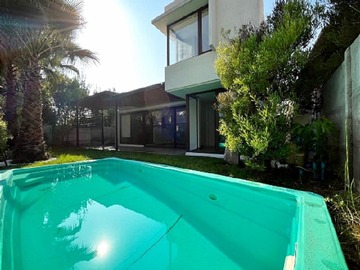 Casa en venta en Avenida chamisero, Colina - 5 dormitorios, 4 baños