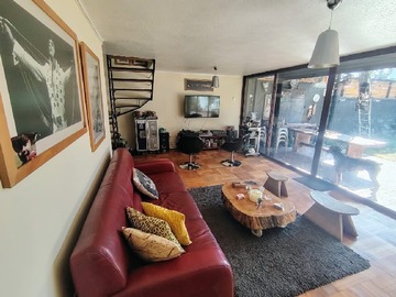 Casa en venta en Las Araucarias, Estación Central - 4 dormitorios, 2 baños