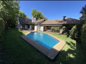 Casa en venta en parque universitario, Talca - 5 dormitorios, 4 baños