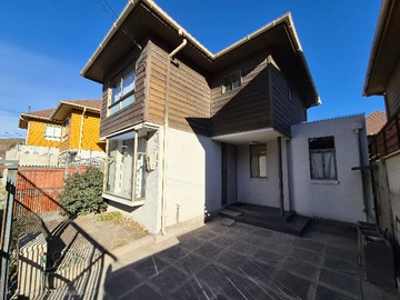 Casa en arriendo mensual en Pasaje Isla Robinson Crusoe, Machalí - 3 dormitorios, 3 baños