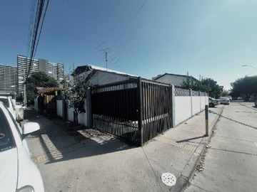 Casa en venta en José miguel carrera con arturo prat, Macul - 3 dormitorios, 1 baño