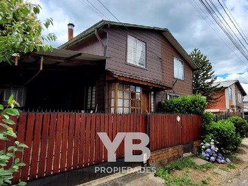 Casa en venta en Villa Todos los Santos, Villarrica - 3 dormitorios, 1 baño