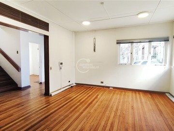 Oficina en arriendo mensual en 4 Norte / Barrio Ponientes / Viña del Mar, Viña del Mar - 4 baños