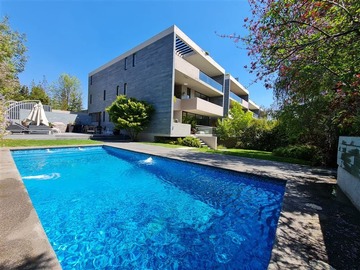 Casa en venta en Camino a la fuente a 30 mt2 lavandula, Las Condes - 5 dormitorios, 6 baños